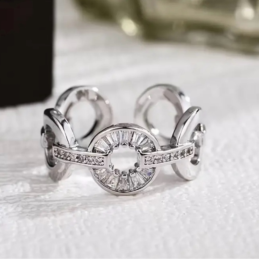 New, Adjustable Gold and Silver Hypoallergenic Women's Ring with Cubic Zirconia. - Picture 5 of 6